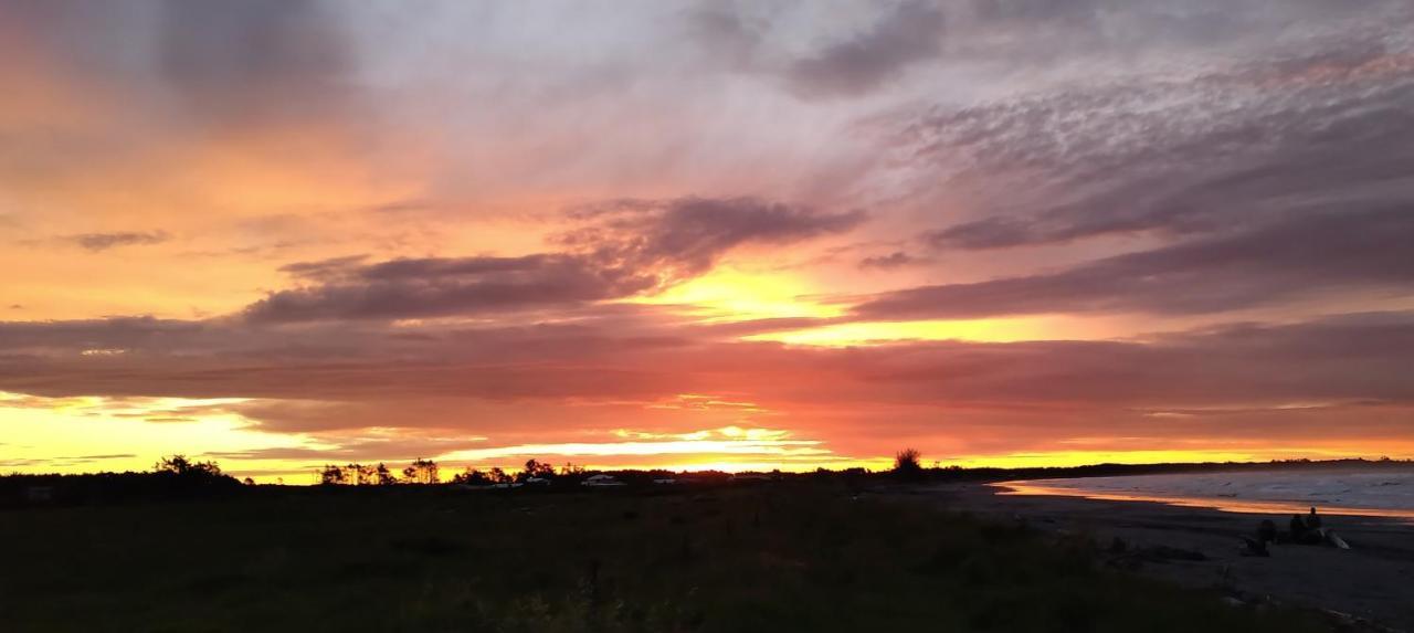 Carters Beach Bed And Breakfast Westport Bagian luar foto